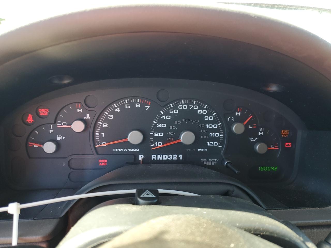 2004 Ford Explorer Xls VIN: 1FMZU62KX4ZA55601 Lot: 87297594