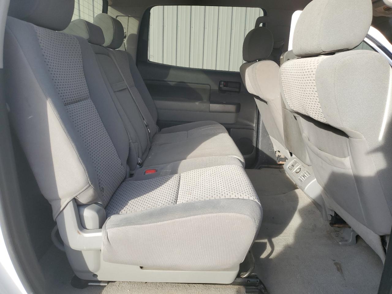 2011 Toyota Tundra - Image 10