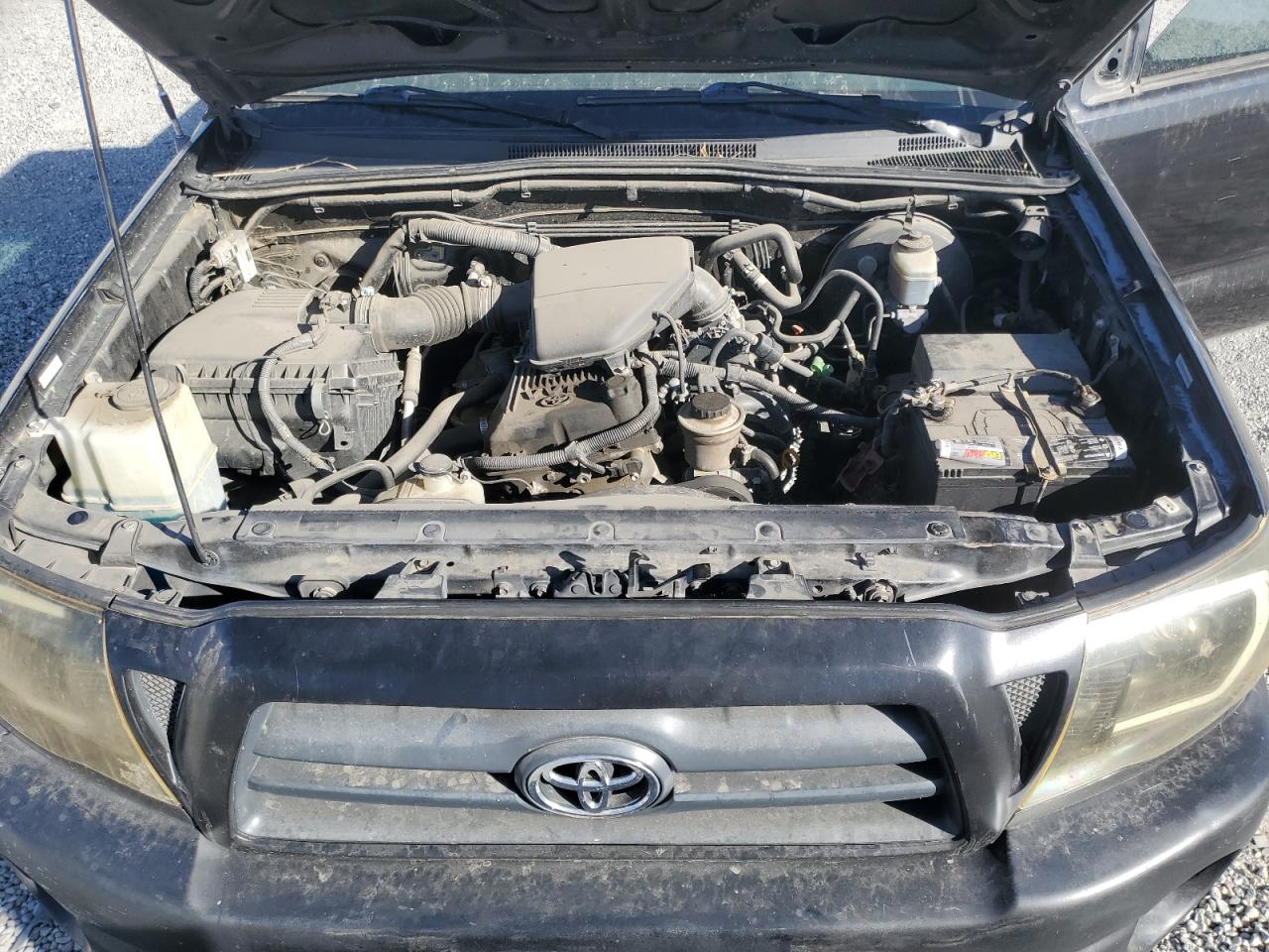 2005 Toyota Tacoma - Image 12