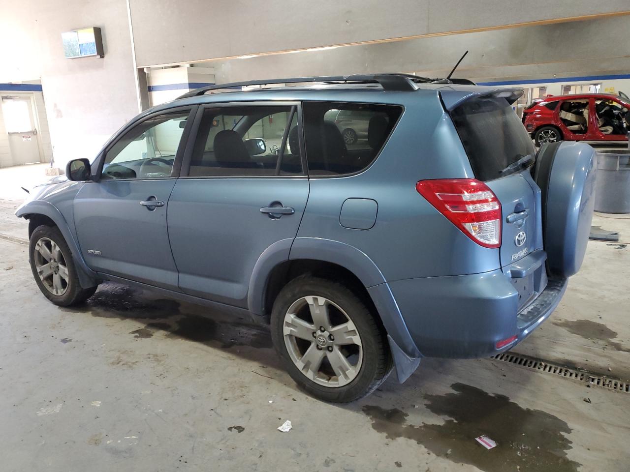 2011 Toyota RAV 4 - Image 2