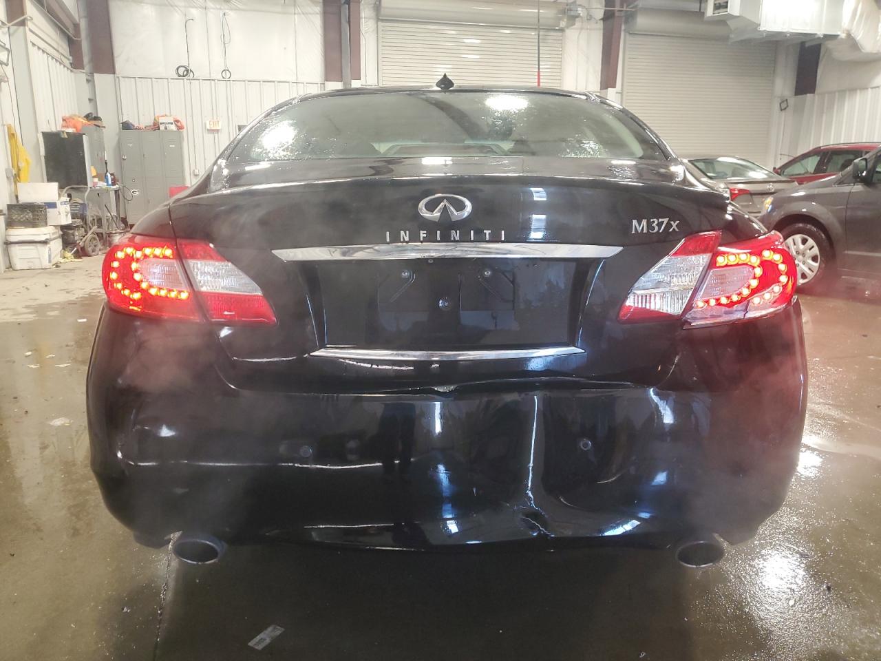 2013 Infiniti M - Image 6
