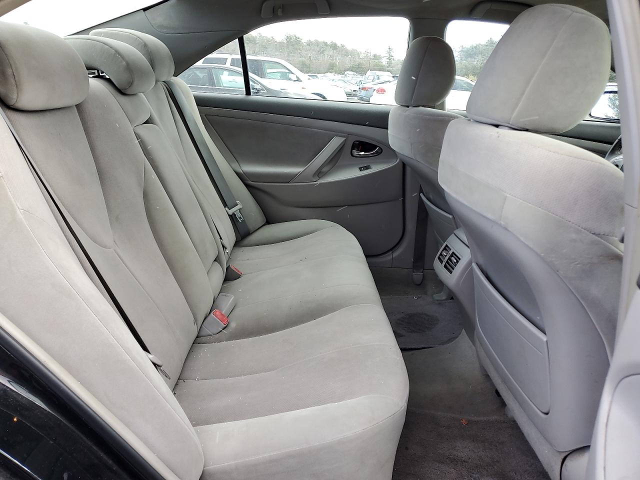2011 Toyota Camry - Image 10
