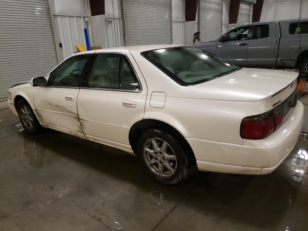 2002 Cadillac Seville - Image 2