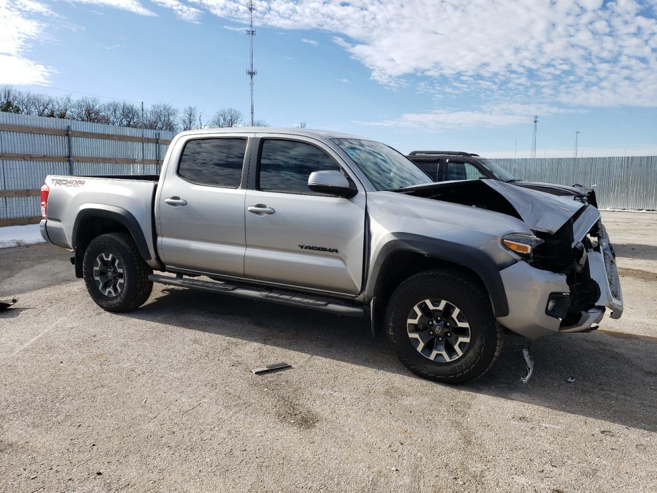2017 Toyota Tacoma - Image 4