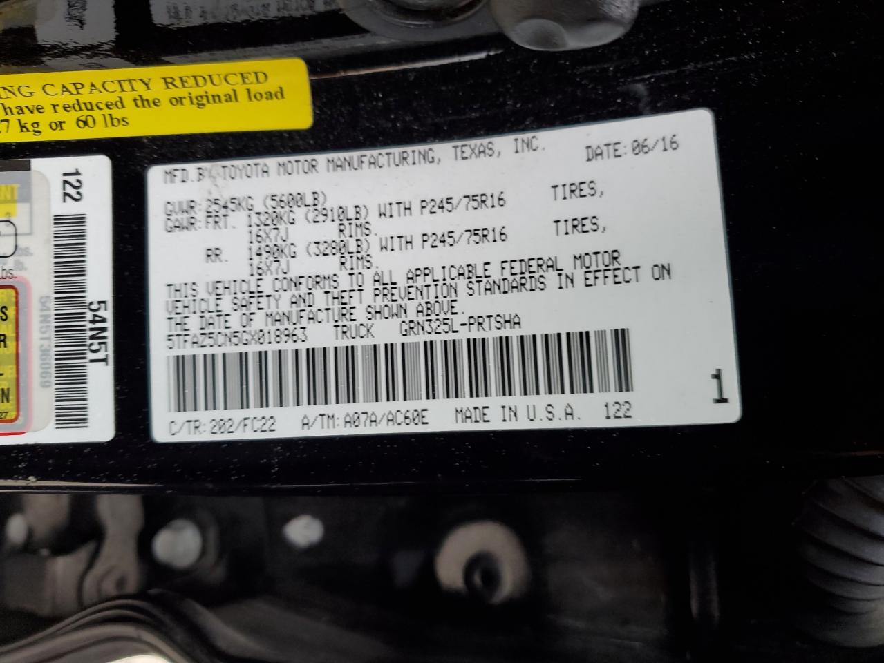 2016 Toyota Tacoma - Image 12