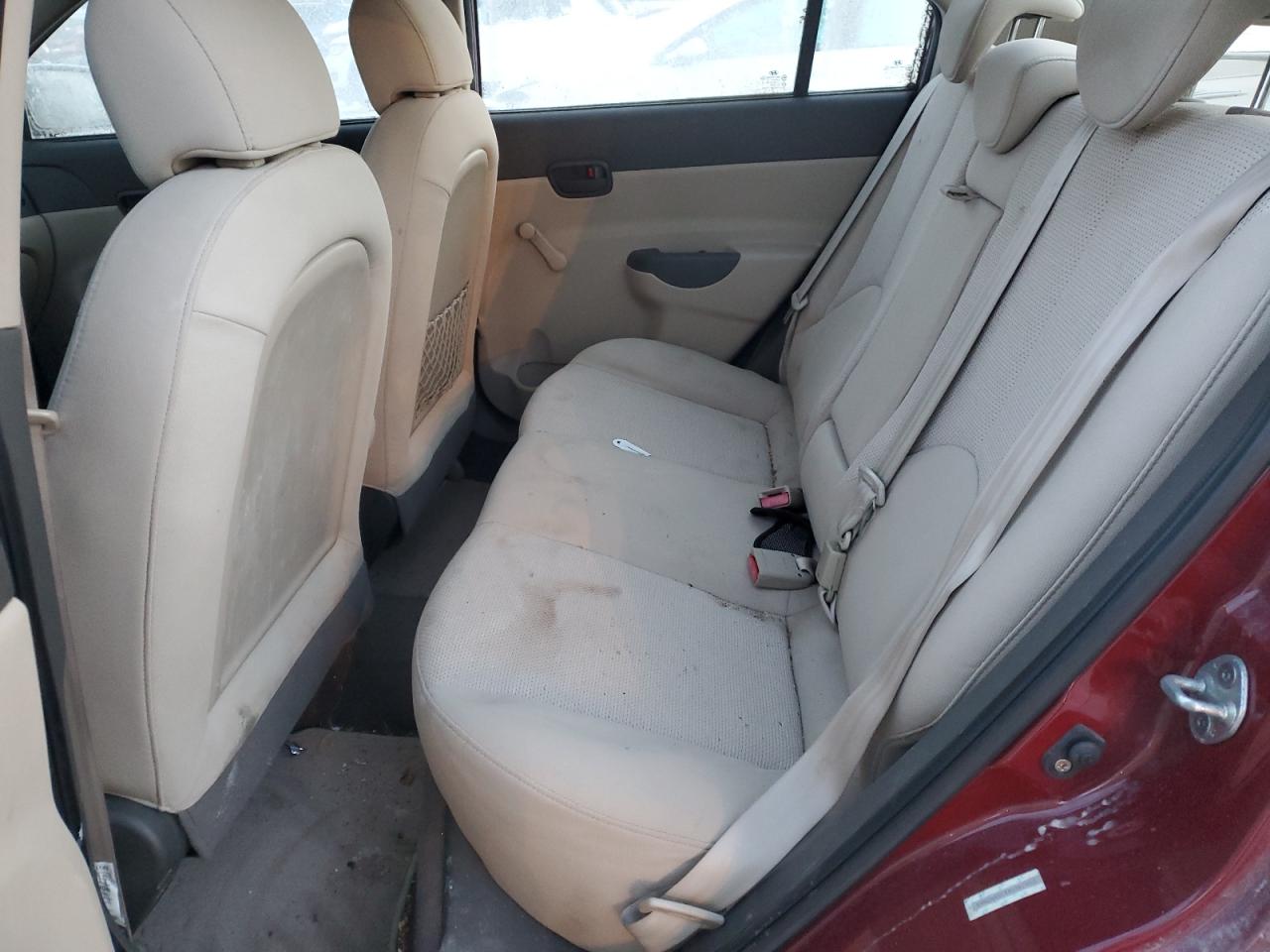2009 Hyundai Accent - Image 10