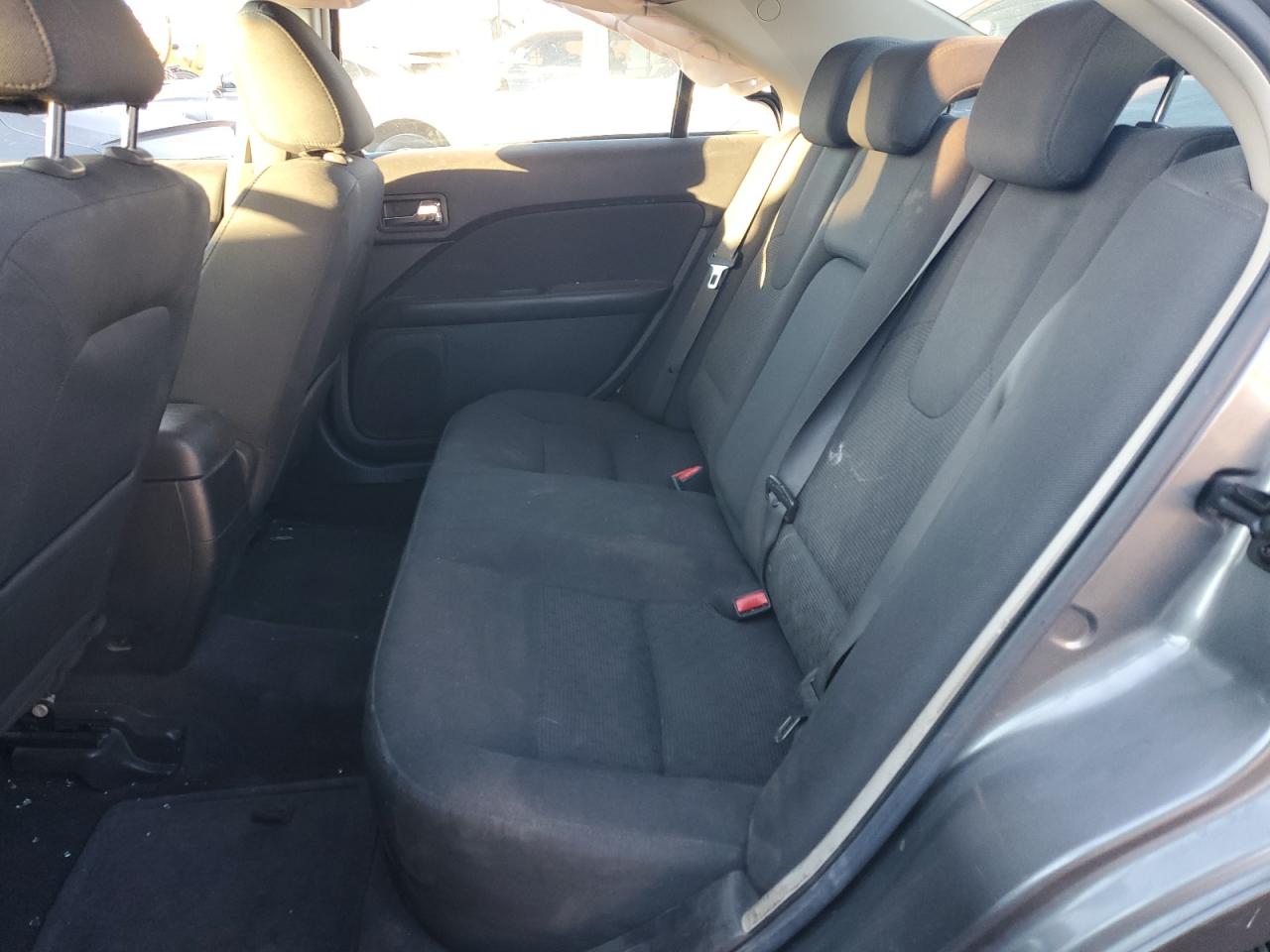 2010 Ford Fusion - Image 10