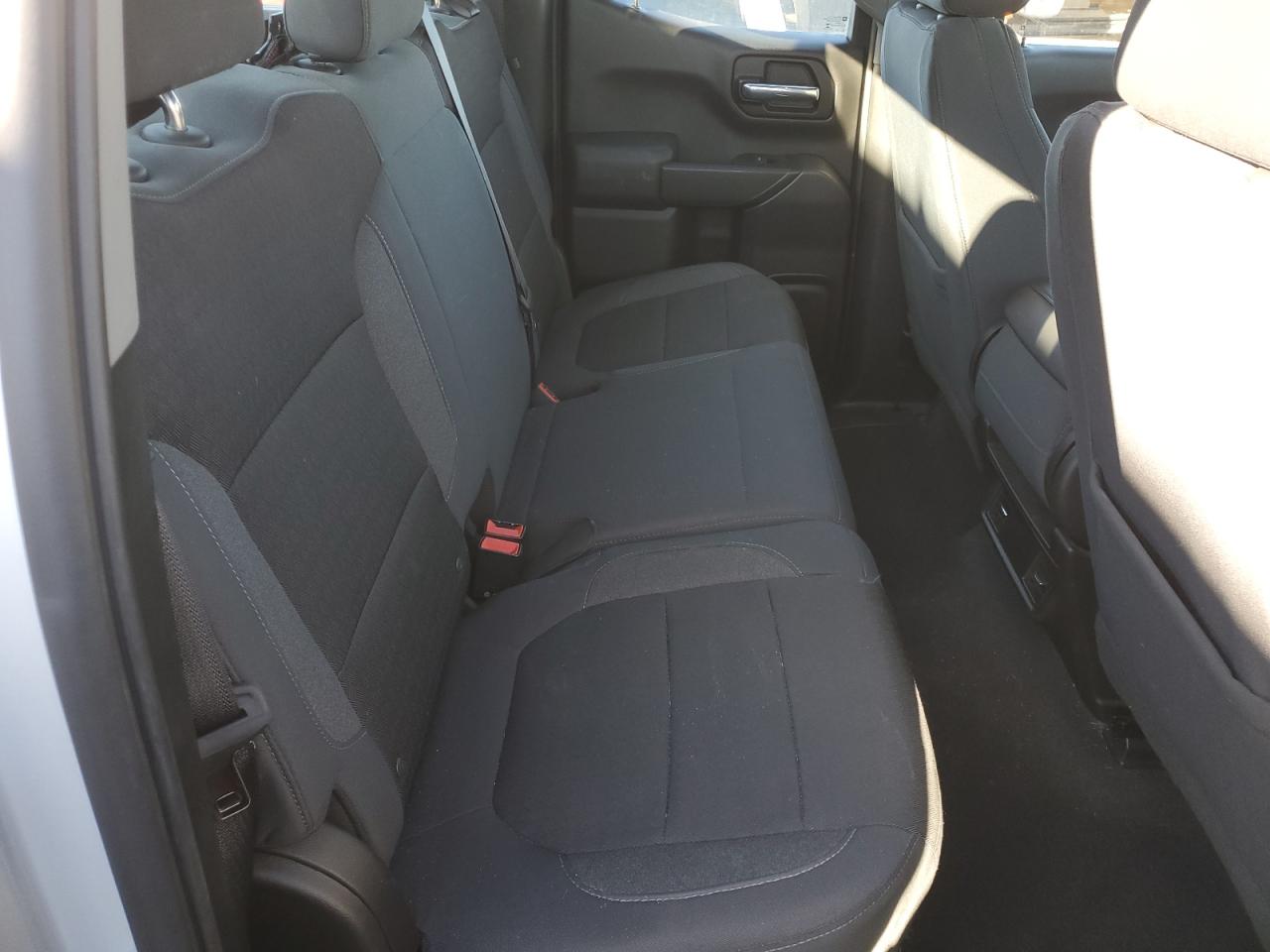 2019 Chevrolet Silverado - Image 10