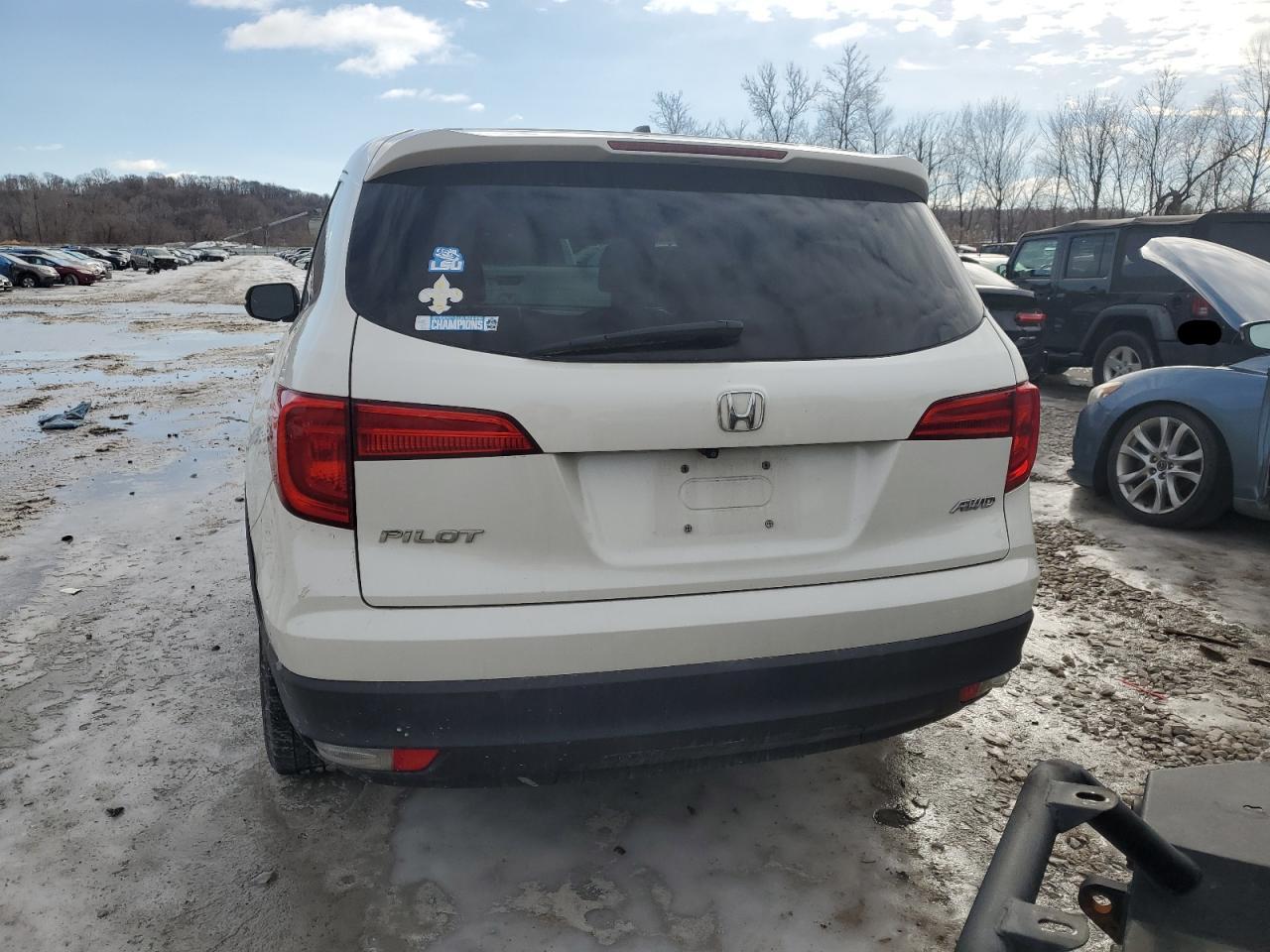 2017 Honda Pilot - Image 6