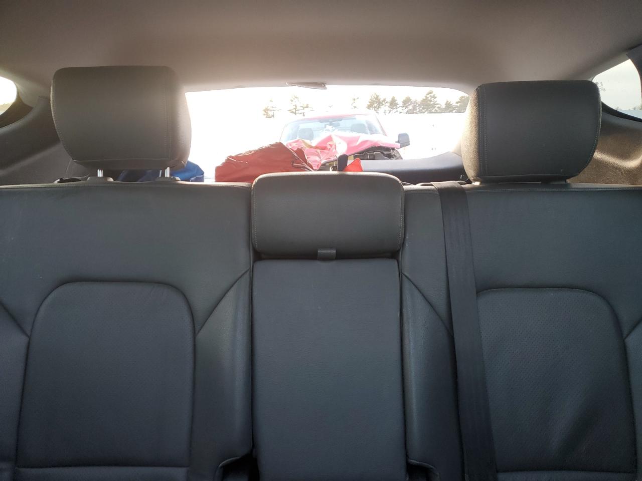 2018 Hyundai Santa Fe - Image 10