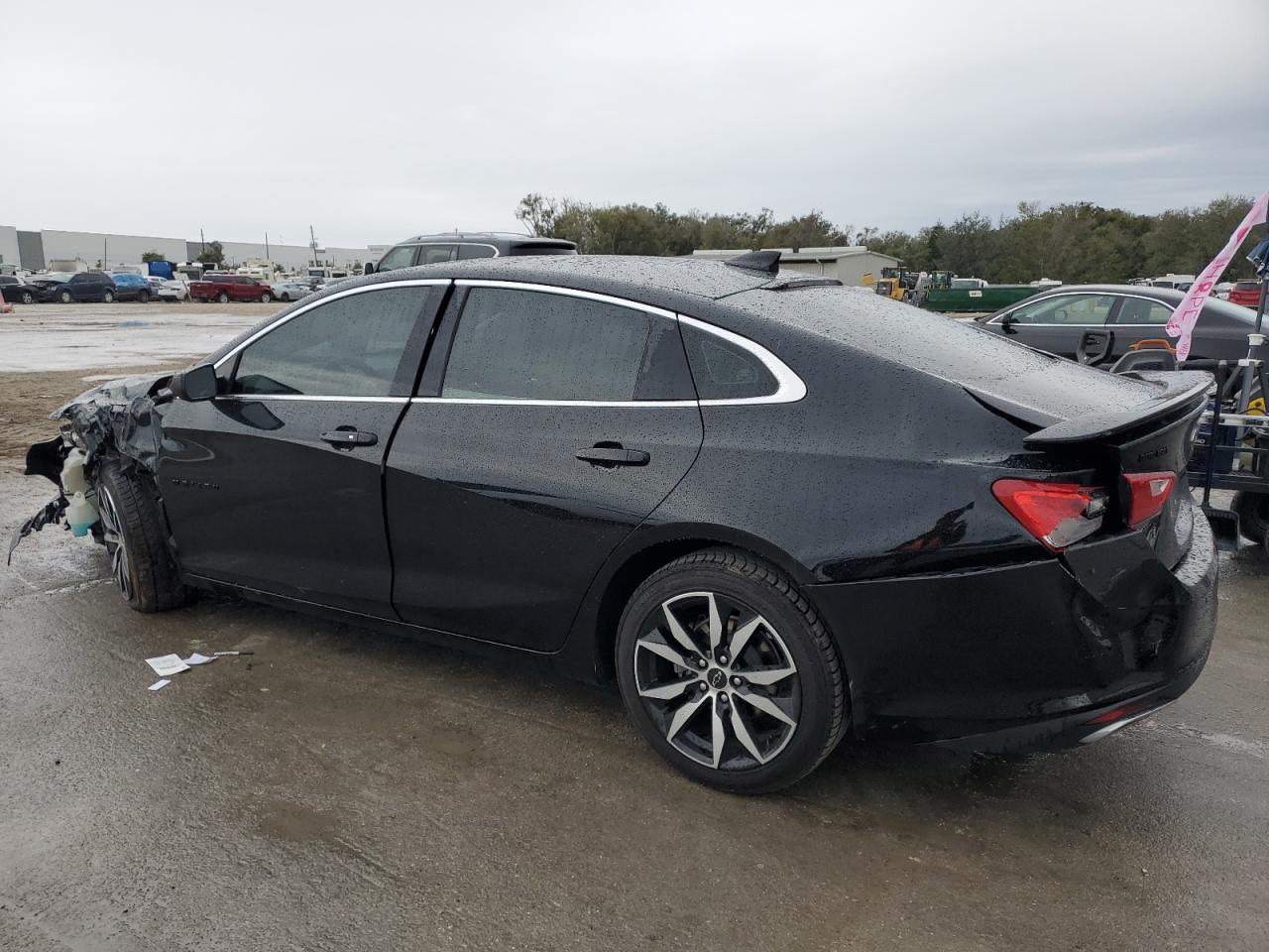 2021 Chevrolet Malibu - Image 2