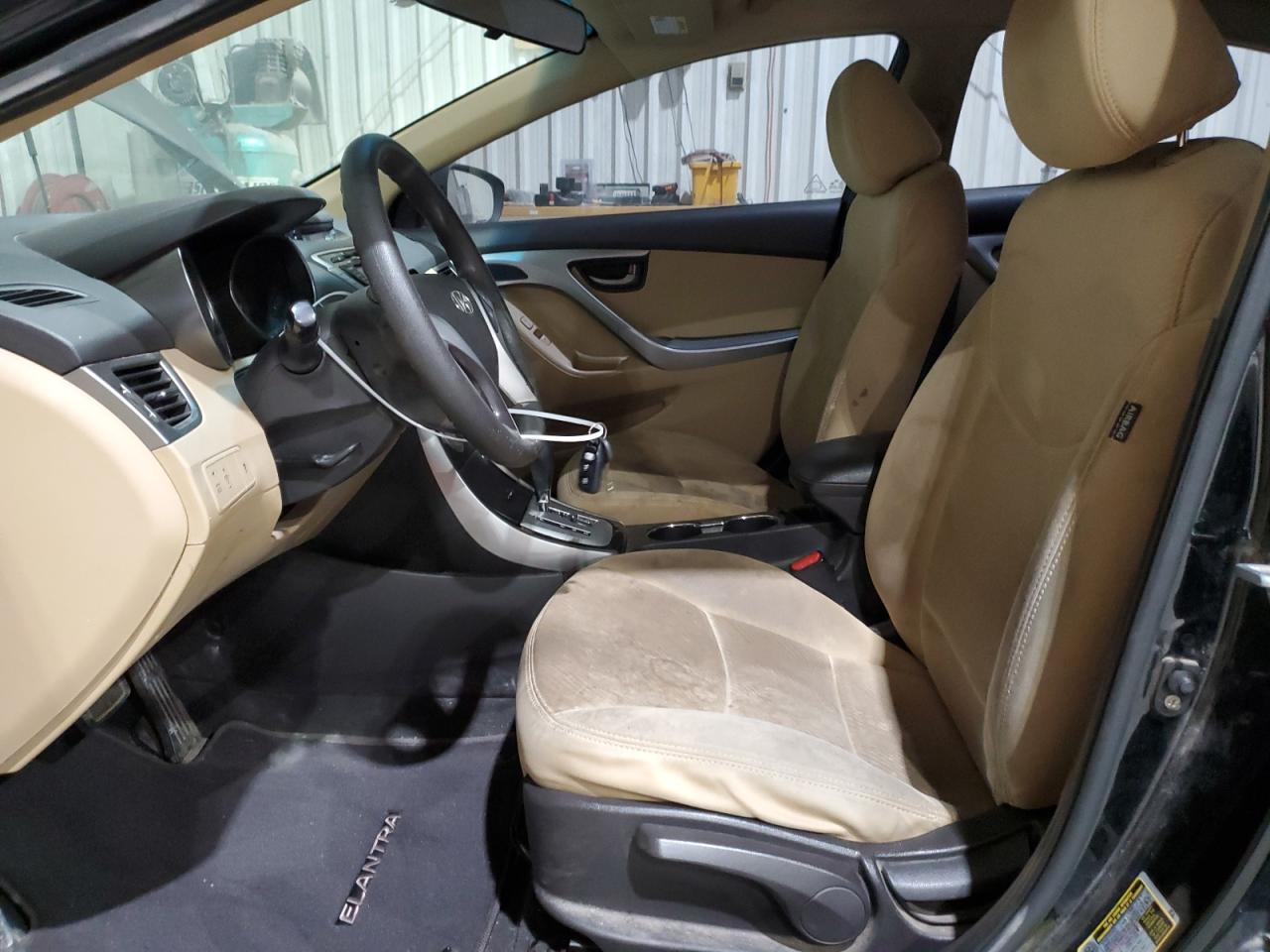 2012 Hyundai Elantra - Image 7