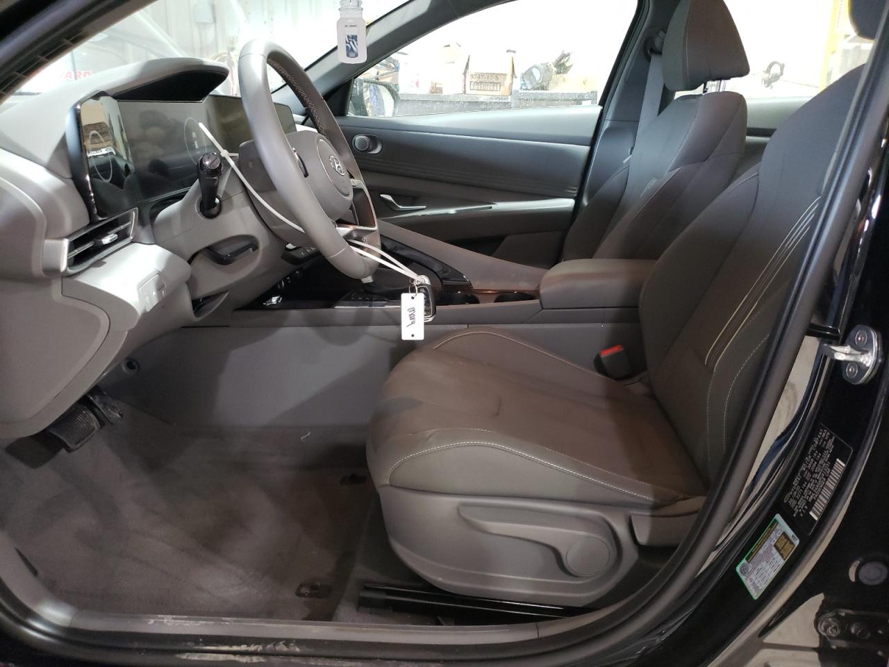 2023 Hyundai Elantra - Image 7