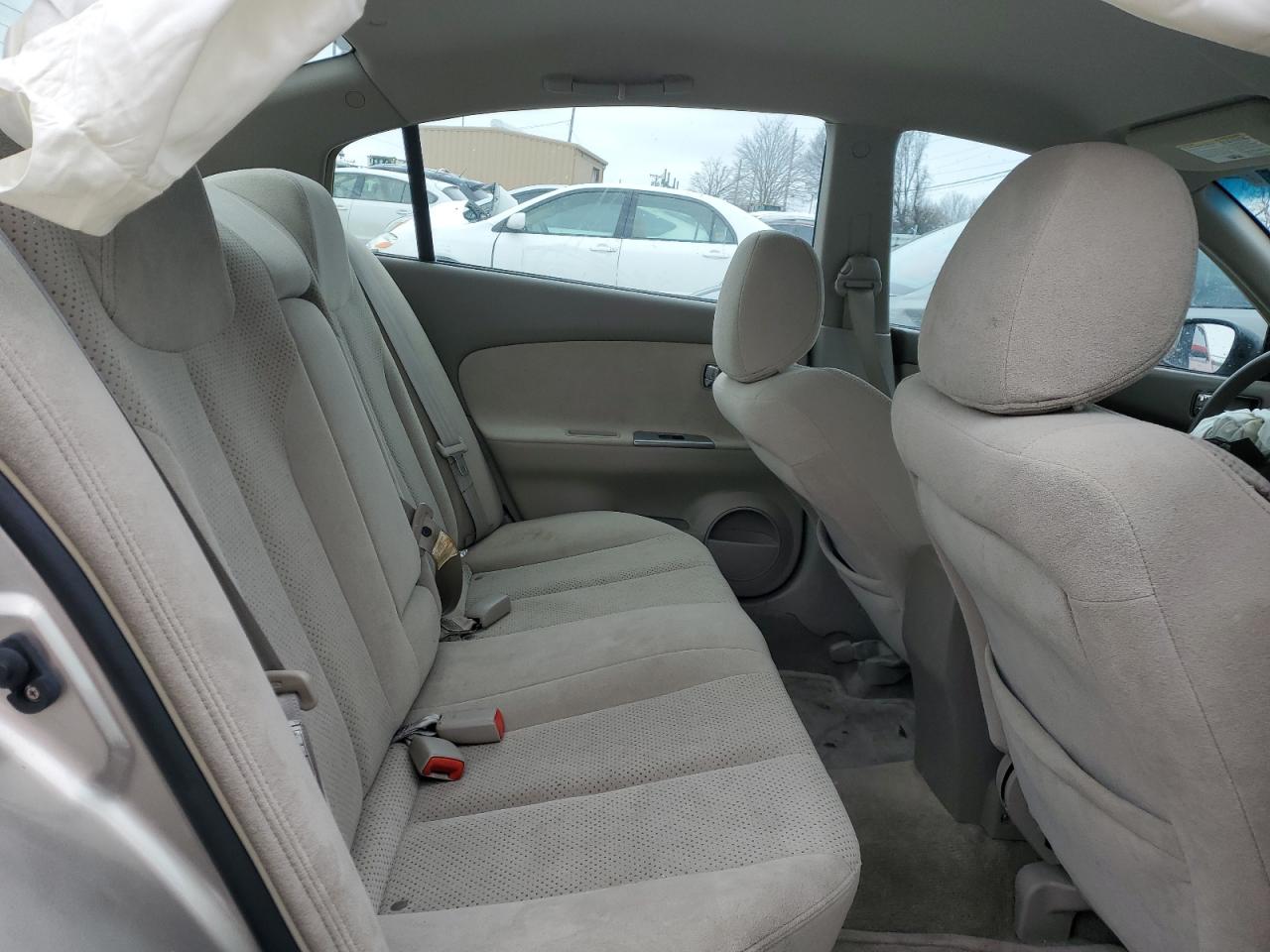 2005 Nissan Altima - Image 10