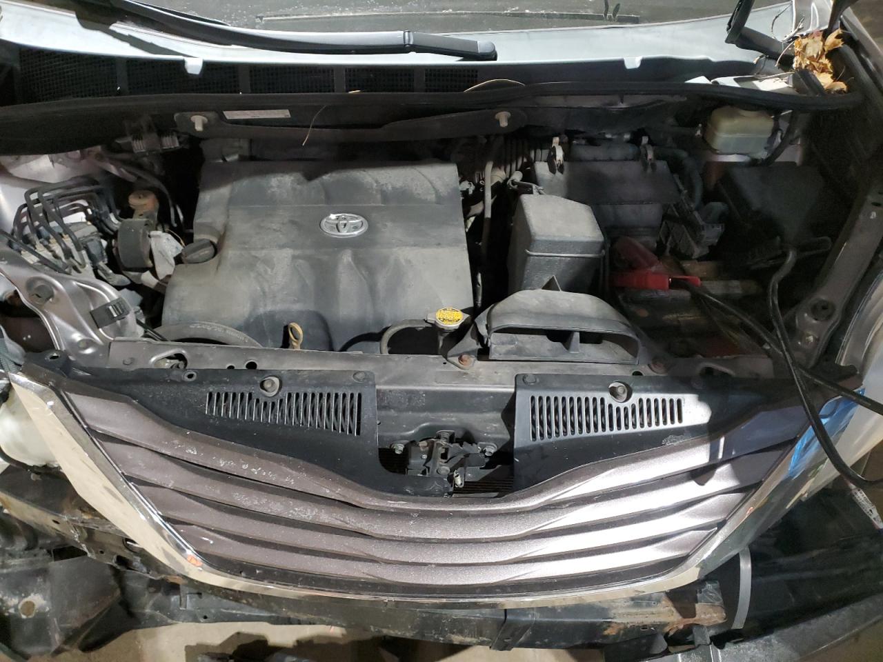 2015 Toyota Sienna - Image 14