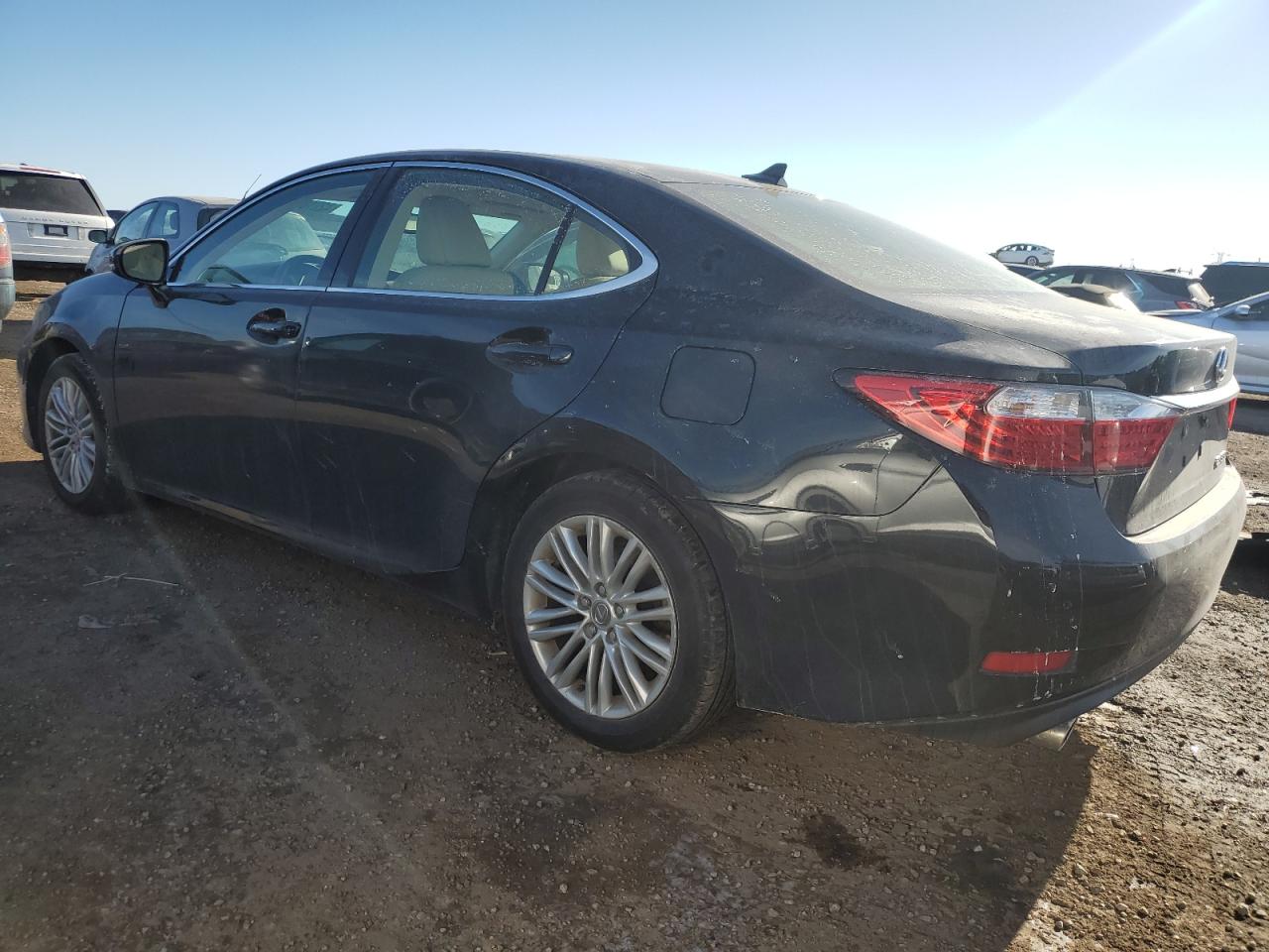 2014 Lexus ES - Image 2