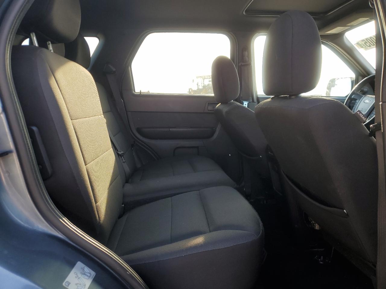 2010 Ford Escape - Image 12
