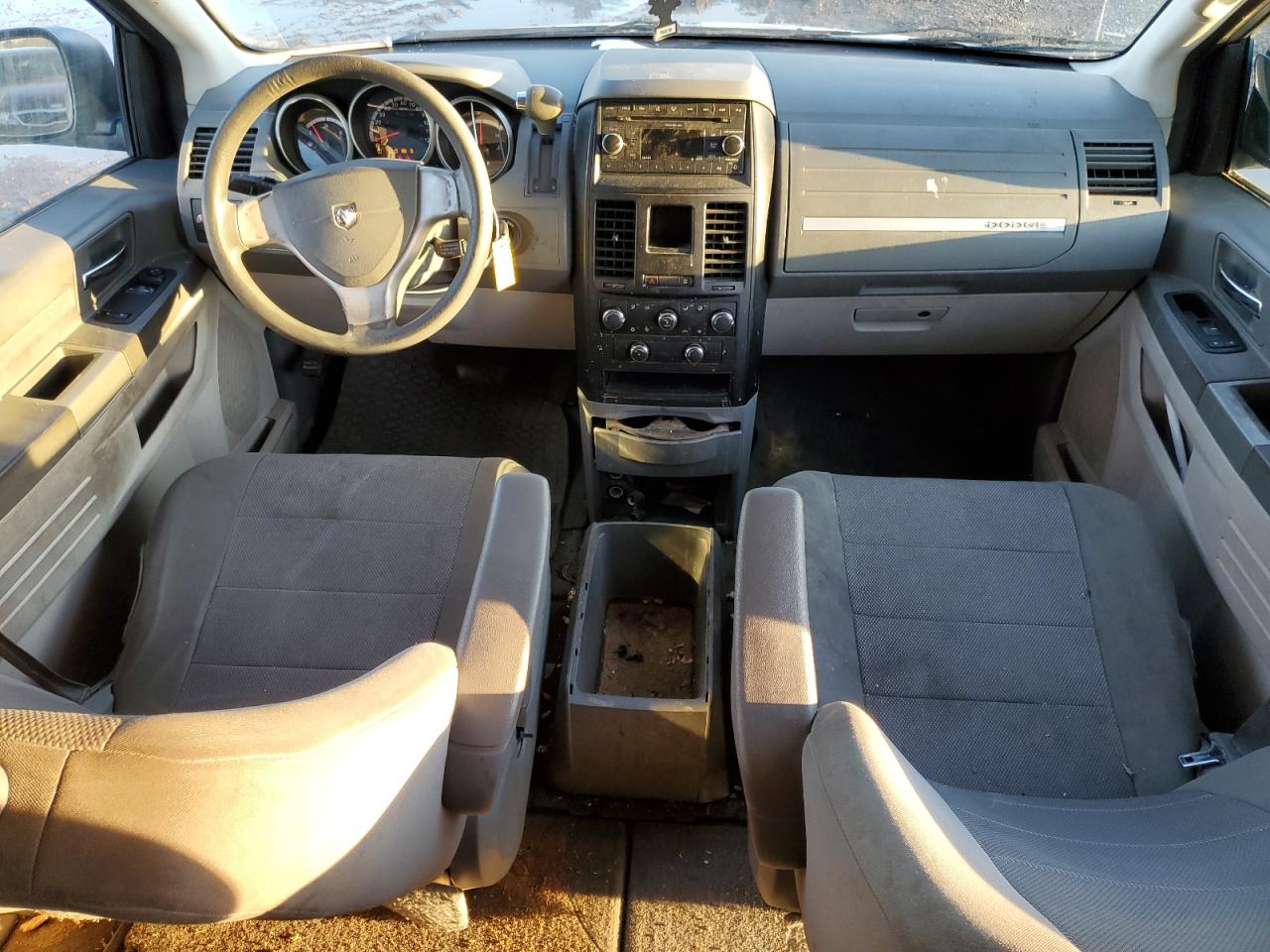 2008 Dodge Caravan - Image 8