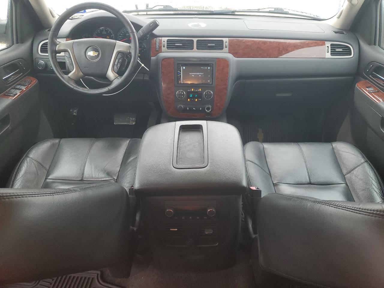 2013 Chevrolet Avalanche - Image 8