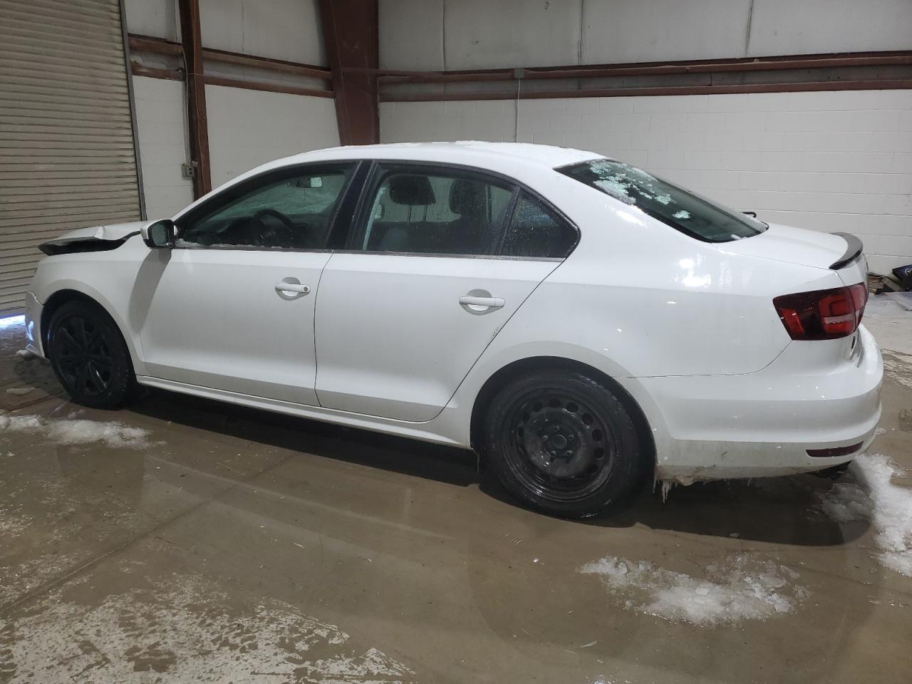 2017 Volkswagen Jetta - Image 2