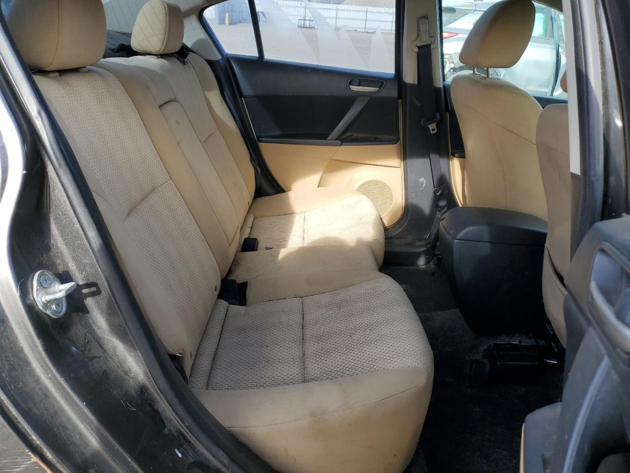 2010 Mazda 3 - Image 10
