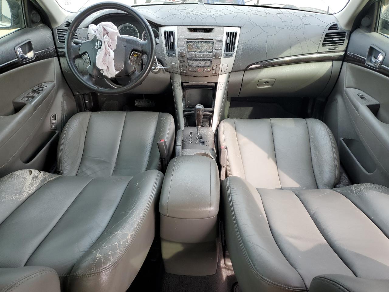 2010 Hyundai Sonata - Image 8