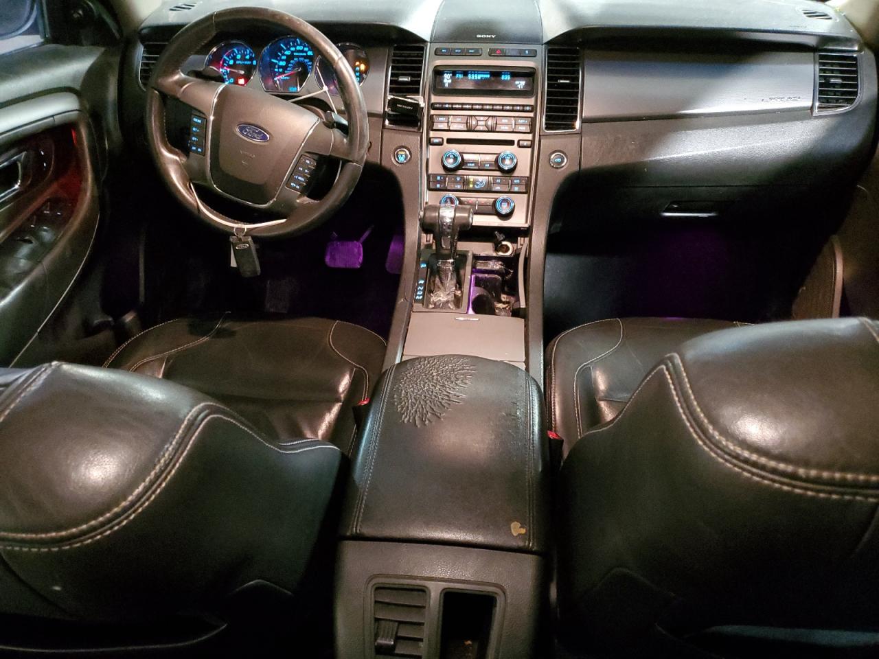 2010 Ford Taurus - Image 8