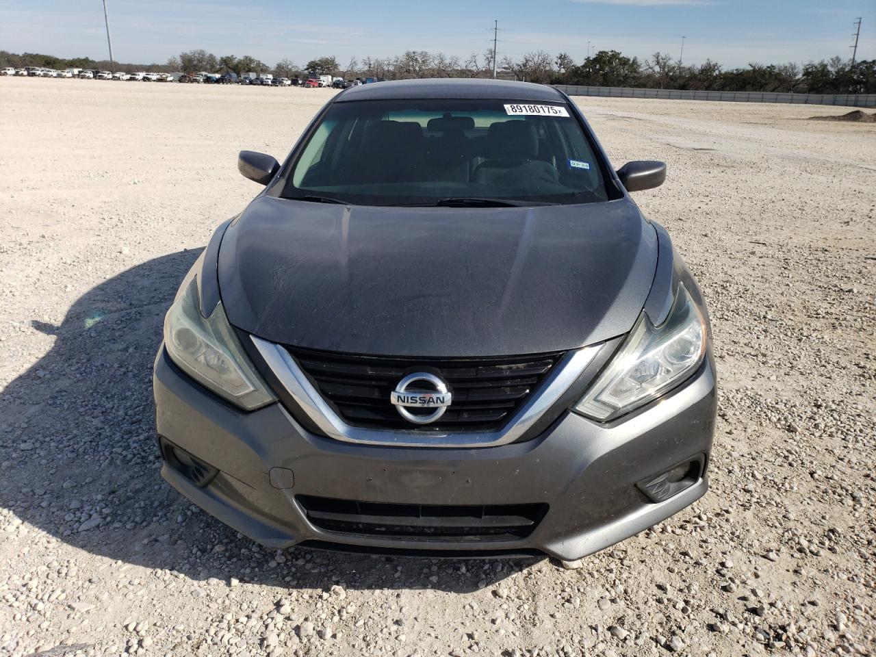 2017 Nissan Altima - Image 5