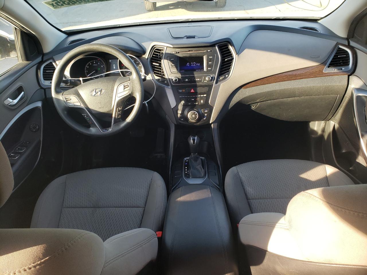 2018 Hyundai Santa Fe - Image 8