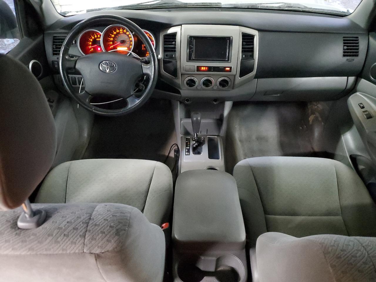 2005 Toyota Tacoma - Image 8