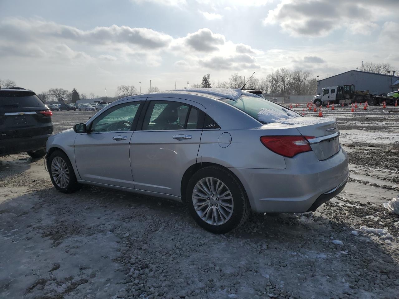 2011 Chrysler 200 - Image 2