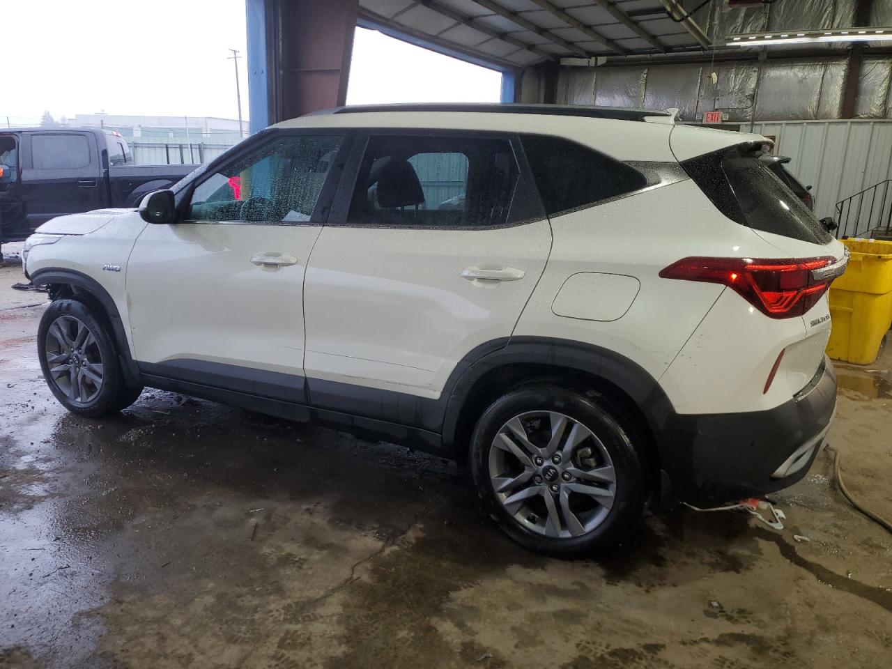 2021 Kia Seltos - Image 2