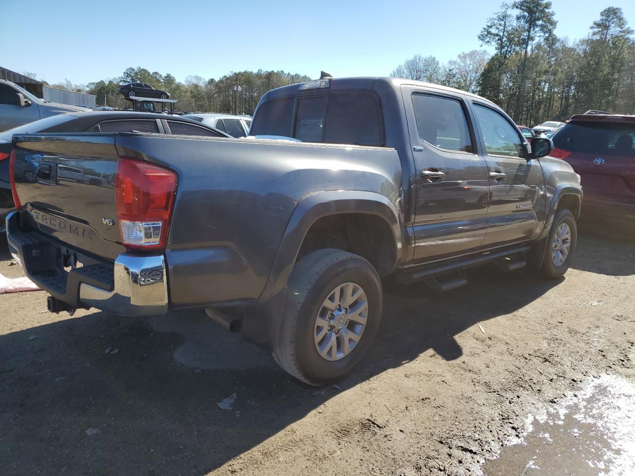 2017 Toyota Tacoma - Image 3
