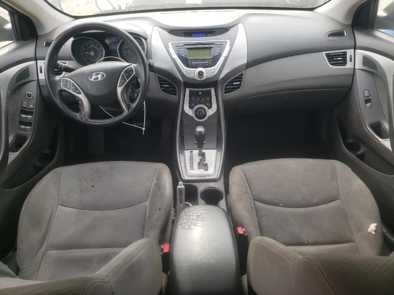 2011 Hyundai Elantra - Image 8
