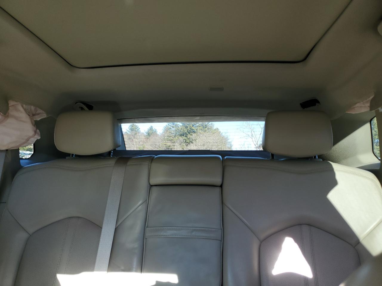 2015 Cadillac SRX - Image 10