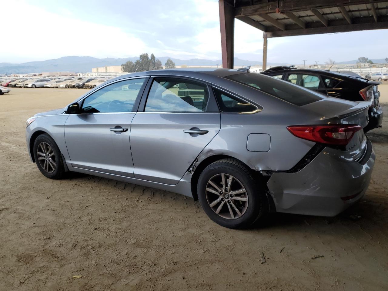 2015 Hyundai Sonata - Image 2