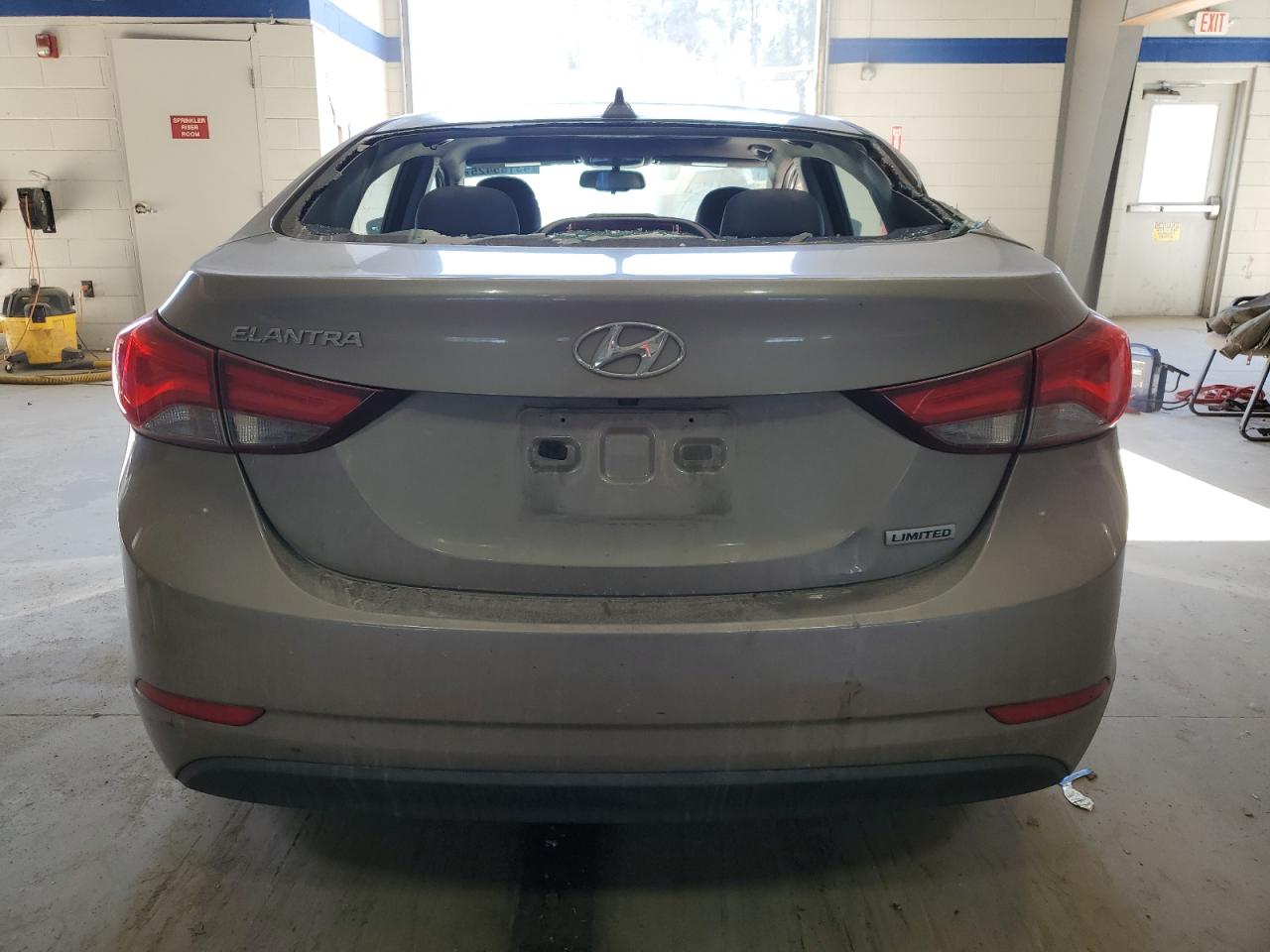 2016 Hyundai Elantra - Image 6