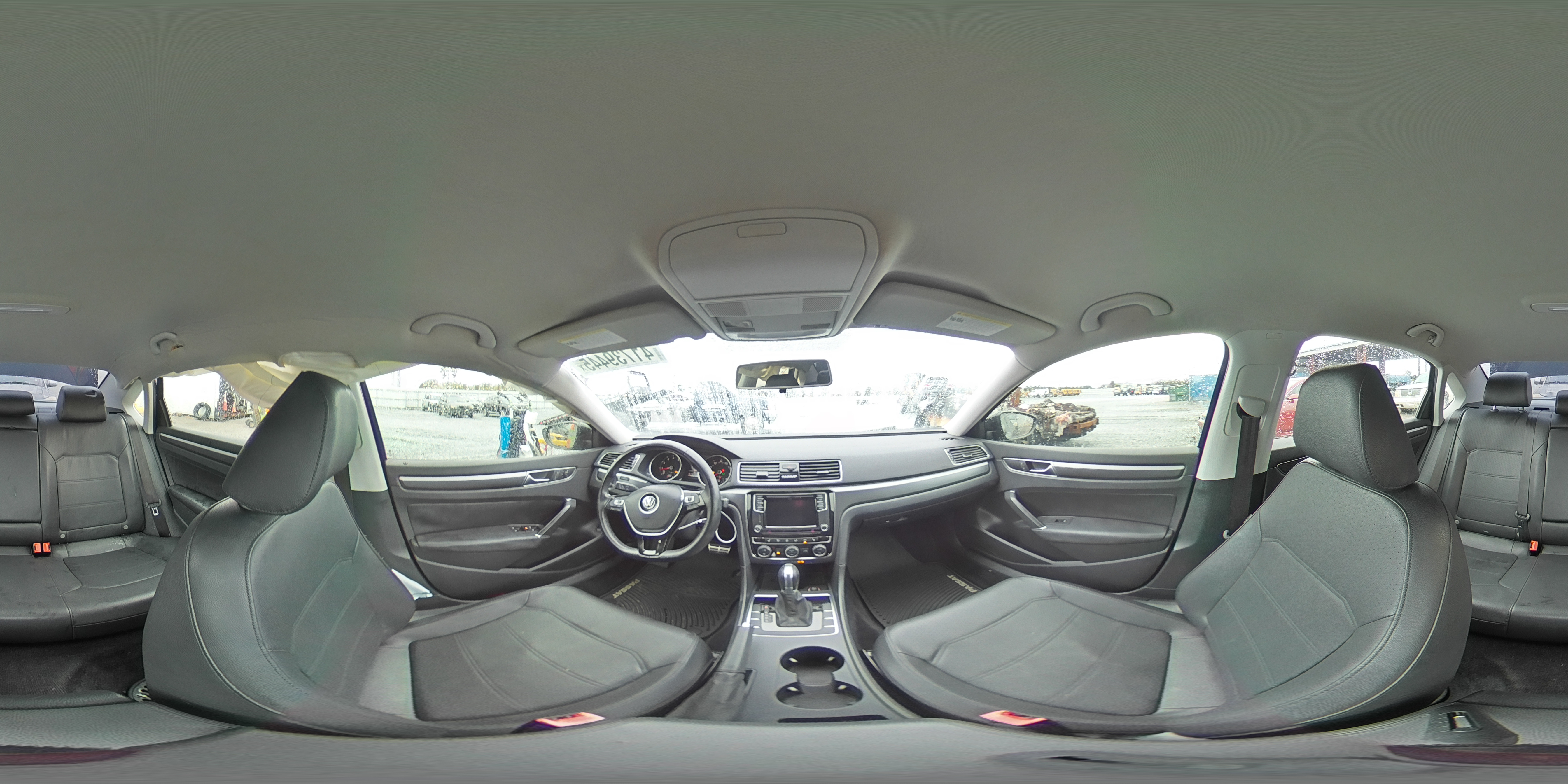 2018 Volkswagen Passat - Image 14
