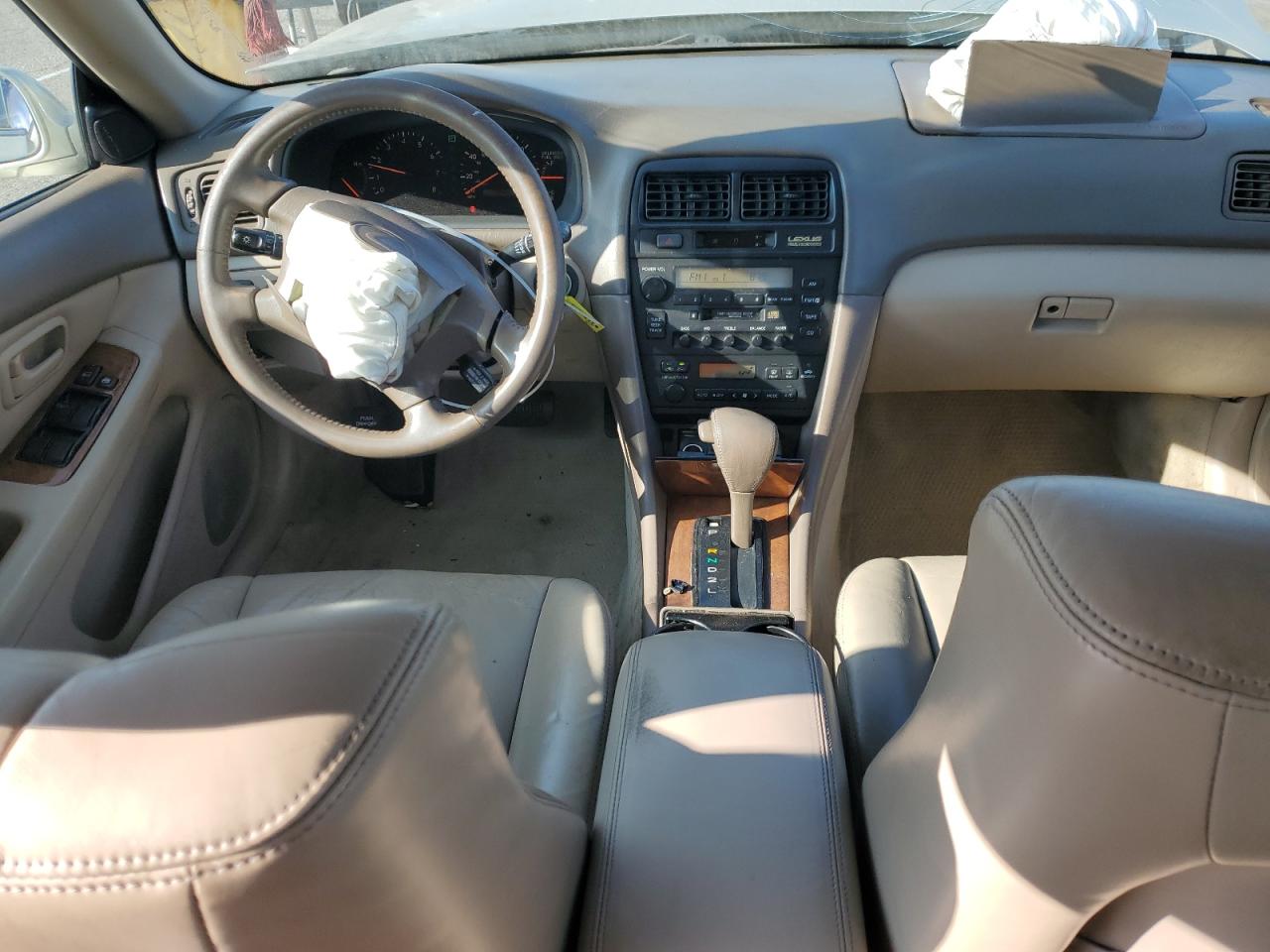 1998 Lexus ES - Image 8