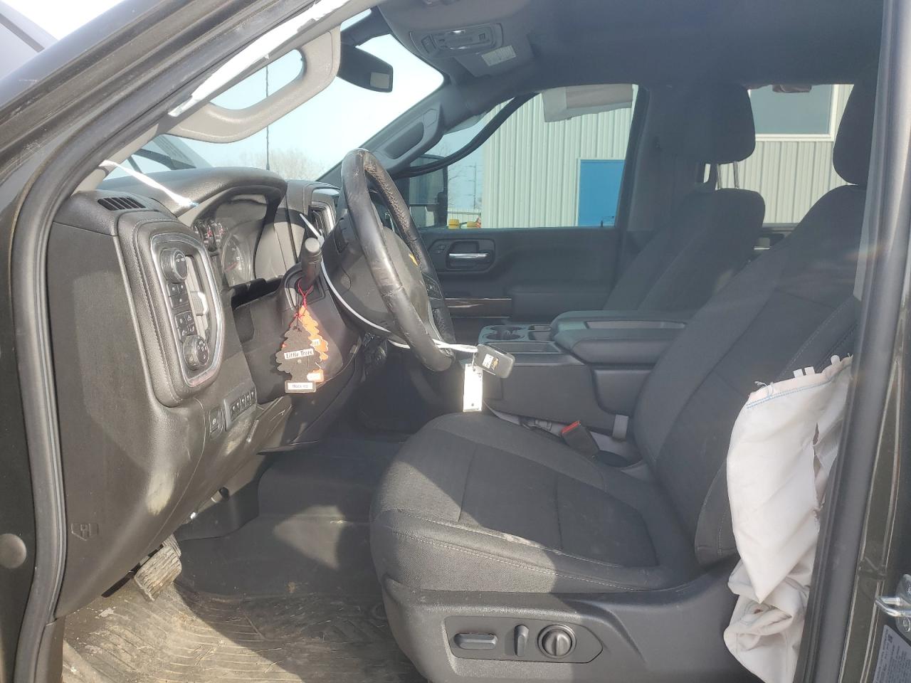 2022 Chevrolet Silverado - Image 7