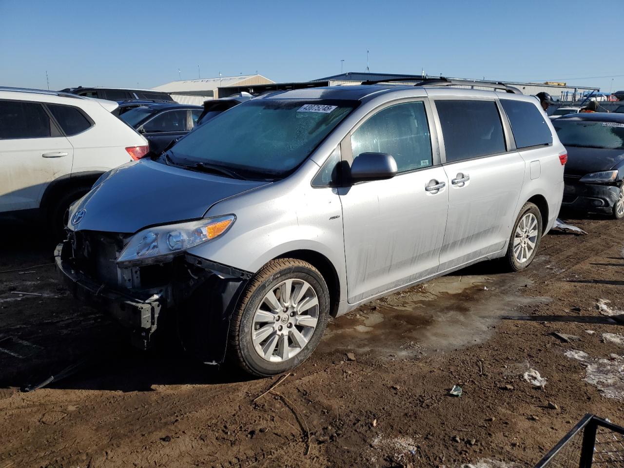 2016 Toyota Sienna - Image 1