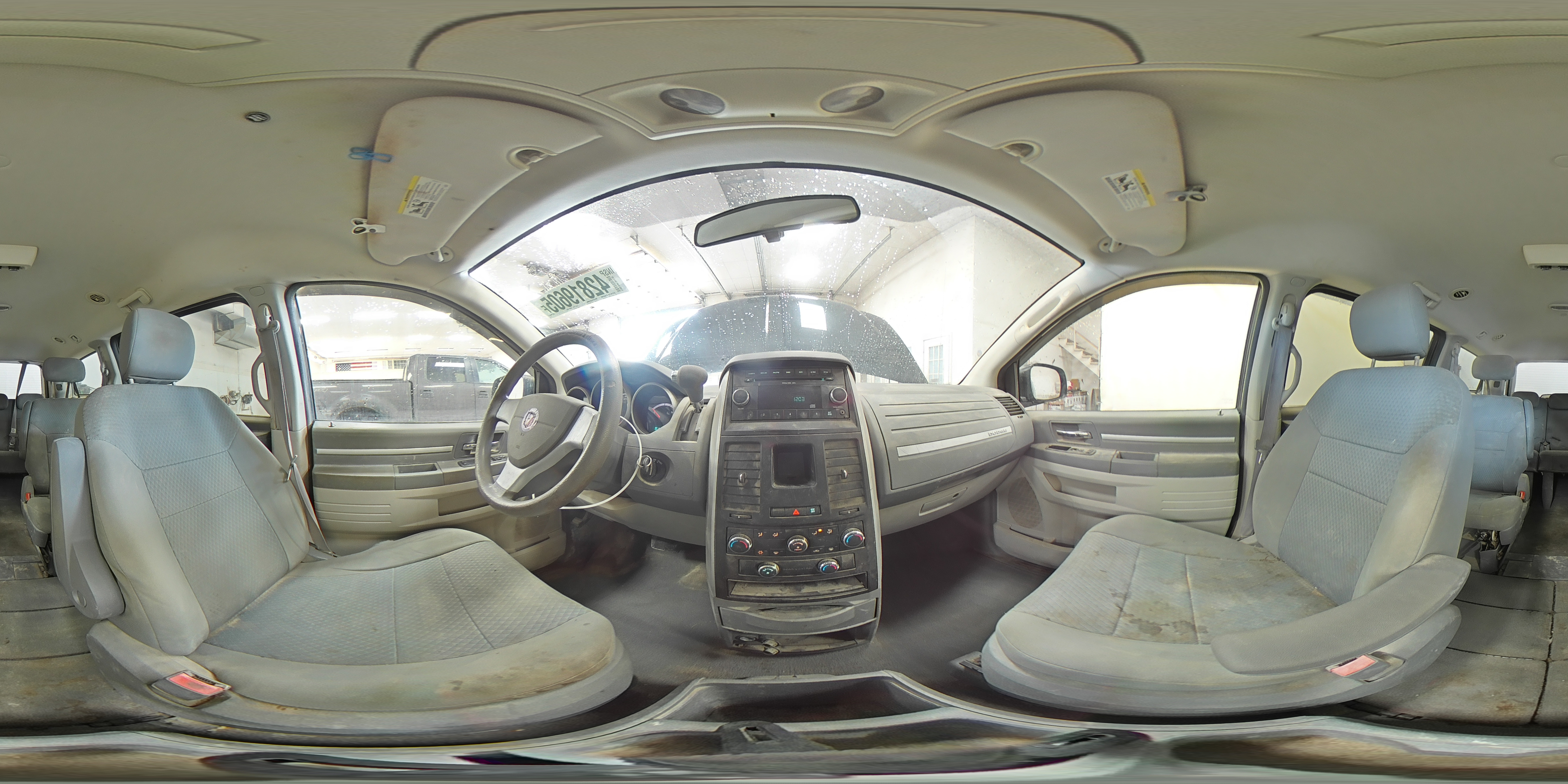 2010 Dodge Caravan - Image 15