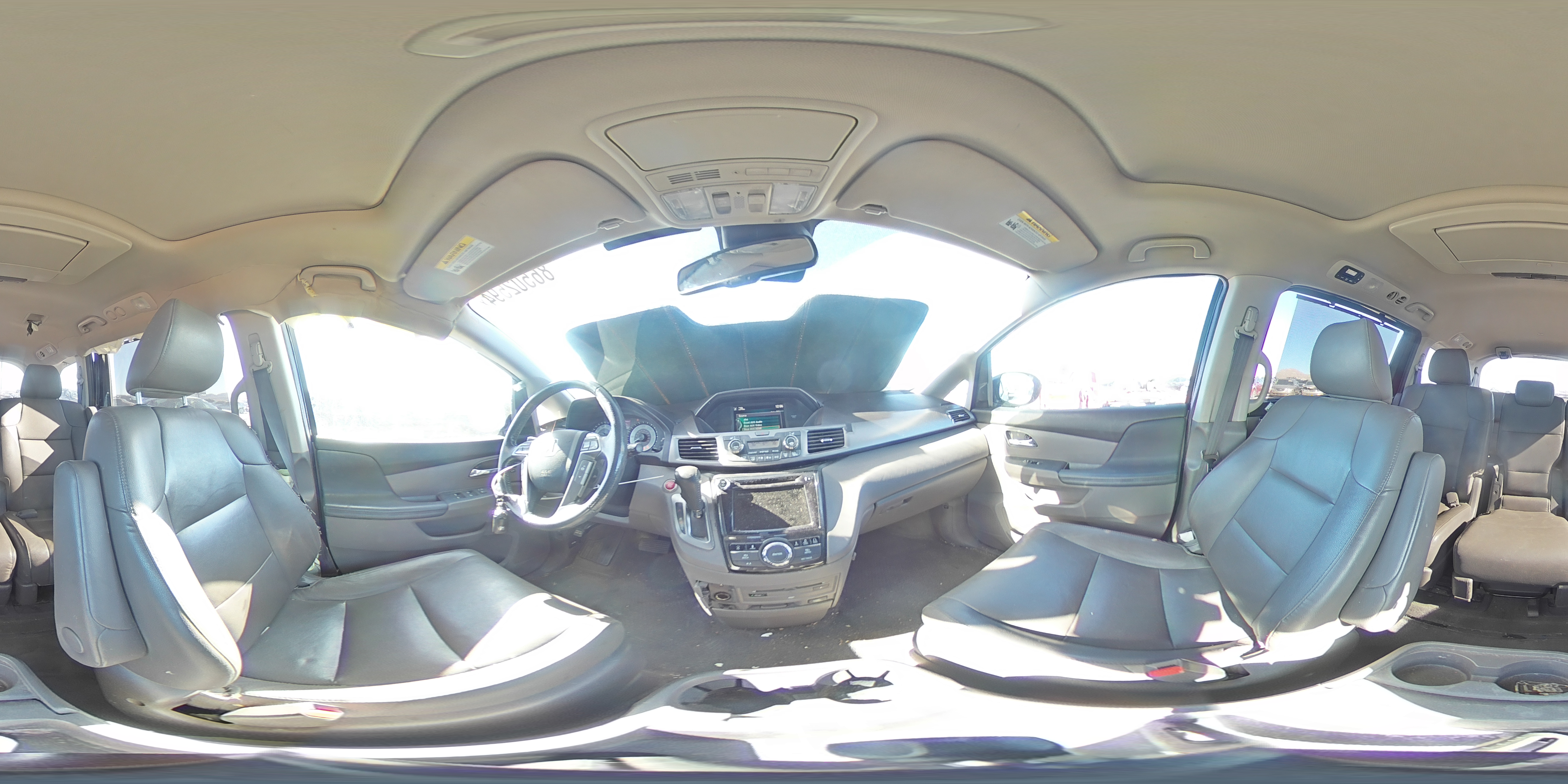 2015 Honda Odyssey - Image 13