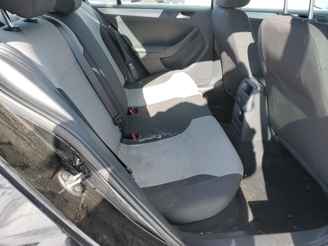 2017 Volkswagen Jetta - Image 10
