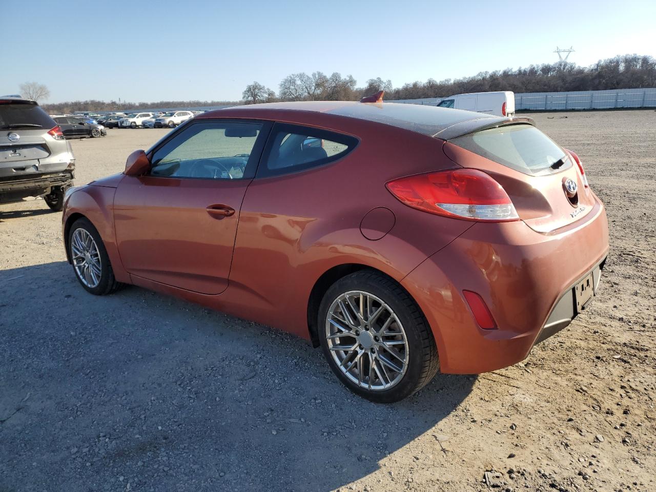 VIN KMHTC6AD4HU307518 2017 HYUNDAI VELOSTER no.2