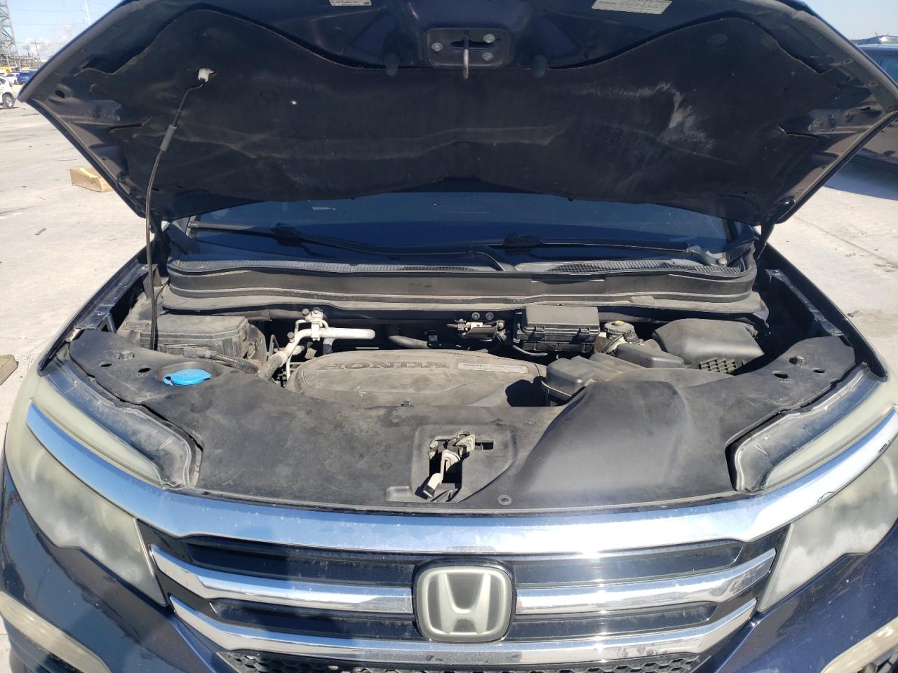 2017 Honda Pilot - Image 13