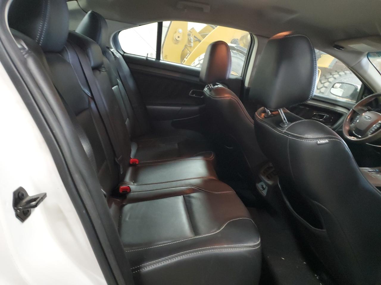 2012 Ford Taurus - Image 11