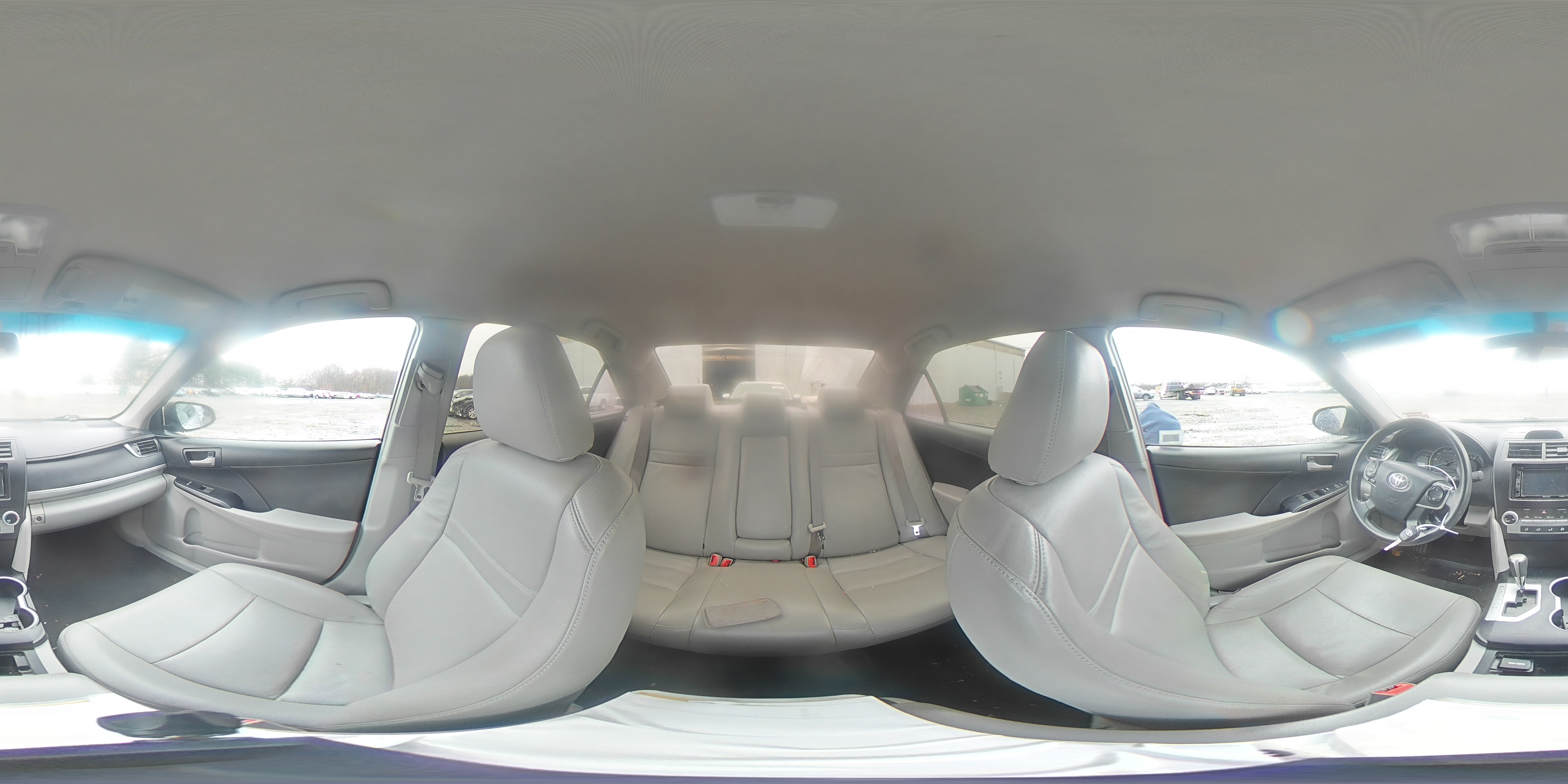 2013 Toyota Camry - Image 14