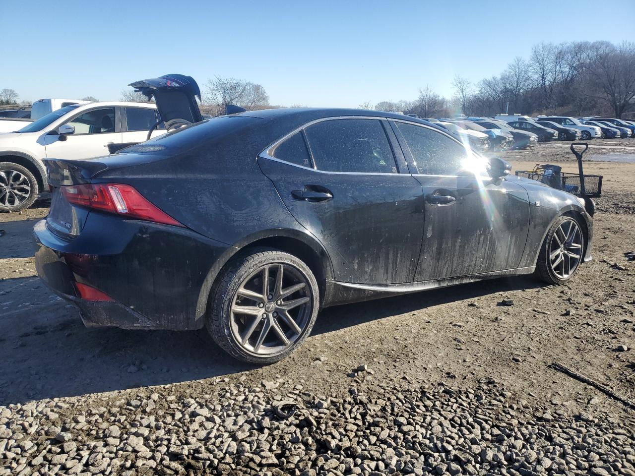 2016 Lexus IS - Image 3