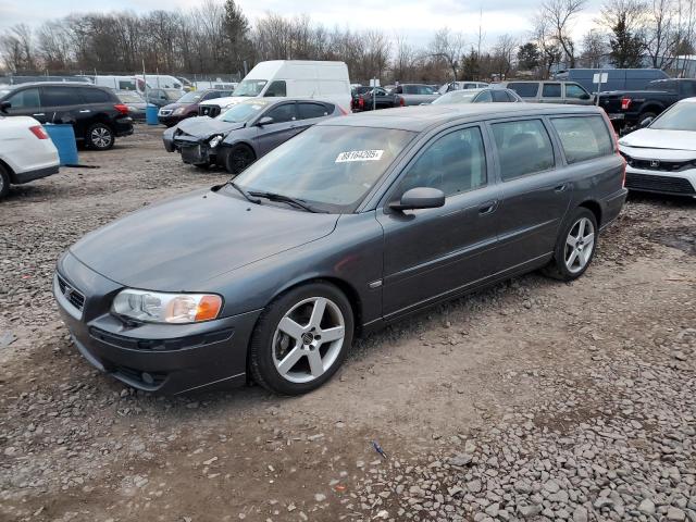 2005 Volvo V70 R